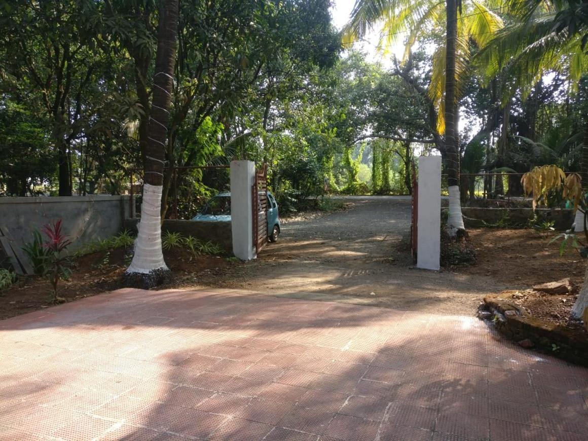 Krushna Kunj Holiday Home 알리바그 외부 사진